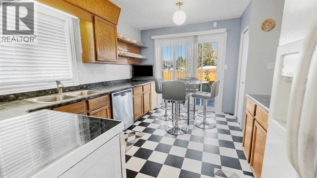 6406 43 Avenue, Camrose, Alberta  T4V 3M8 - Photo 12 - A2291269