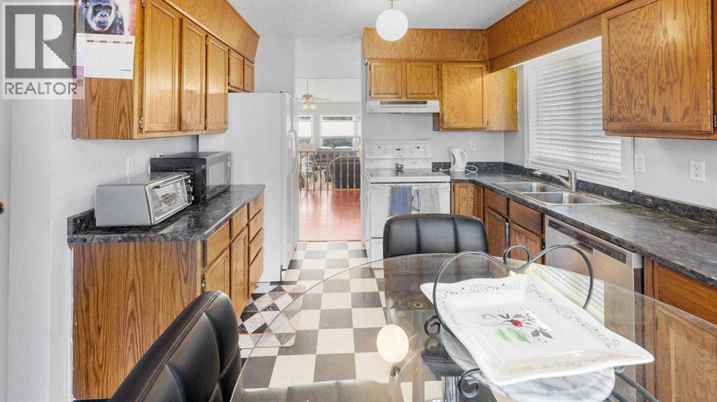 6406 43 Avenue, Camrose, Alberta  T4V 3M8 - Photo 14 - A2291269