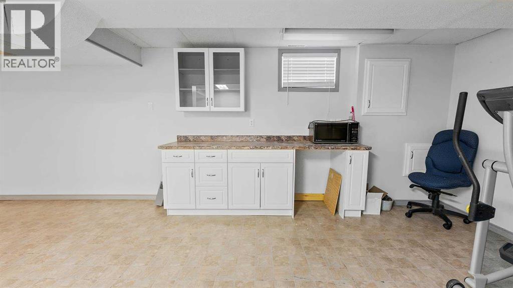 6406 43 Avenue, Camrose, Alberta  T4V 3M8 - Photo 29 - A2291269