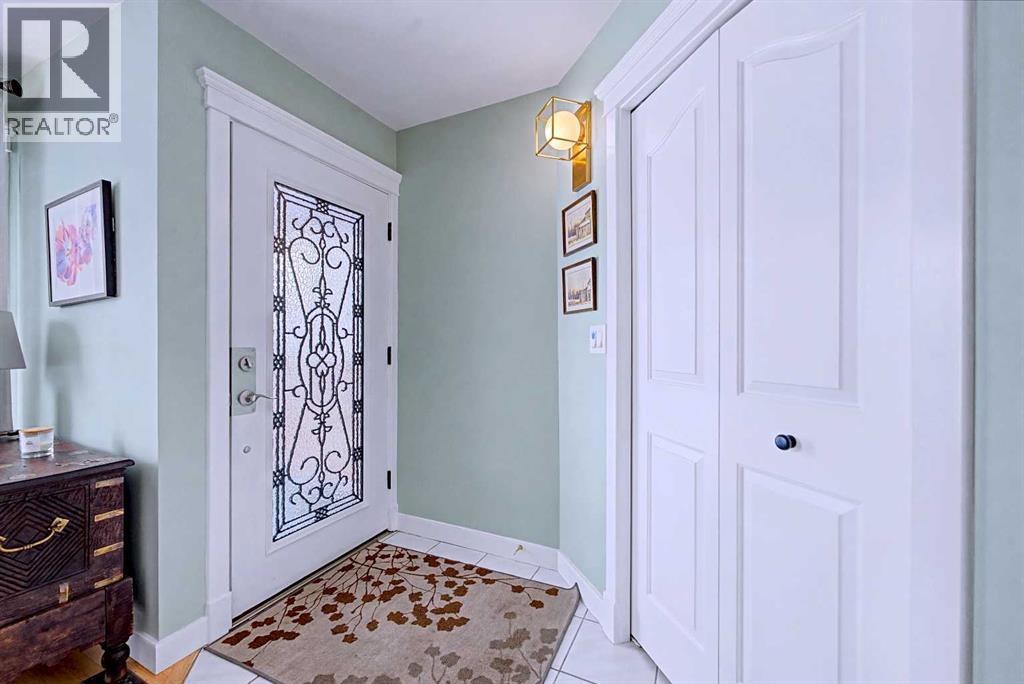 1631 16a Street Se, Calgary, Alberta  T2G 3S6 - Photo 2 - A2292944