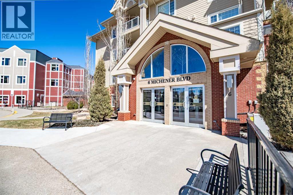 332, 6 Michener Boulevard, Red Deer, Alberta  T4P 0K5 - Photo 2 - A2300981