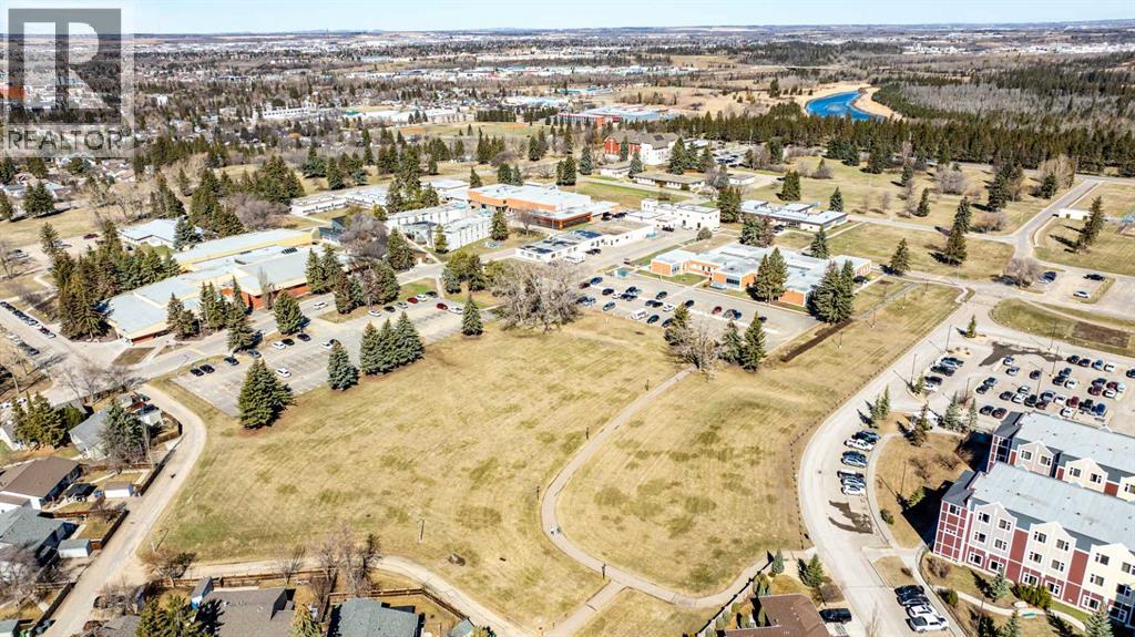 332, 6 Michener Boulevard, Red Deer, Alberta  T4P 0K5 - Photo 39 - A2300981