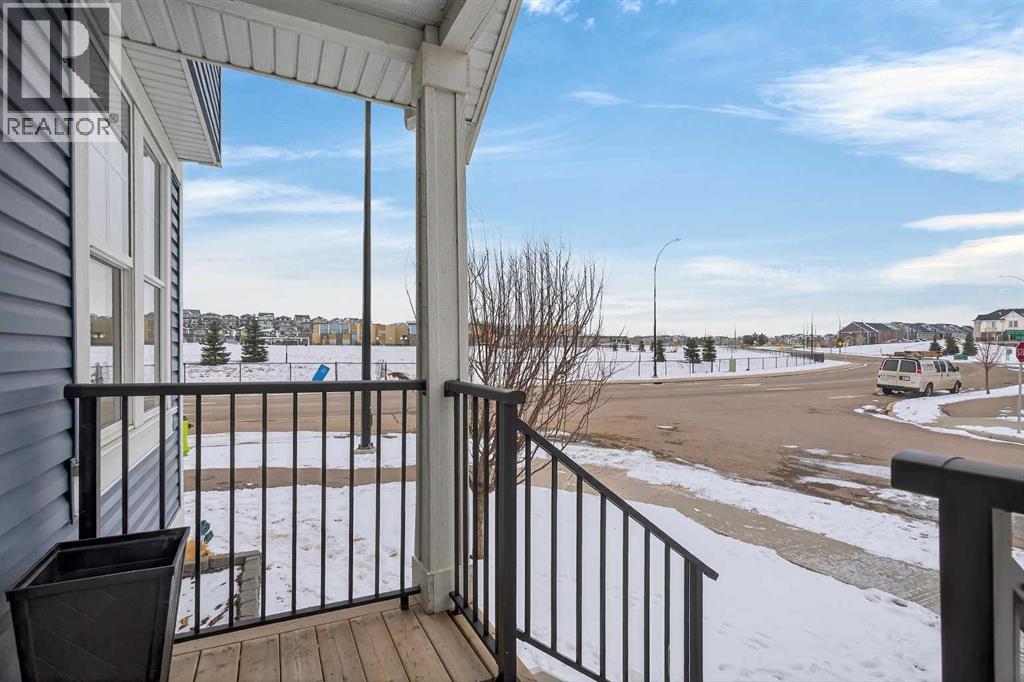 401 South Point Glen SW, Airdrie, Alberta  T4B 4L1 - Photo 4 - A2303732