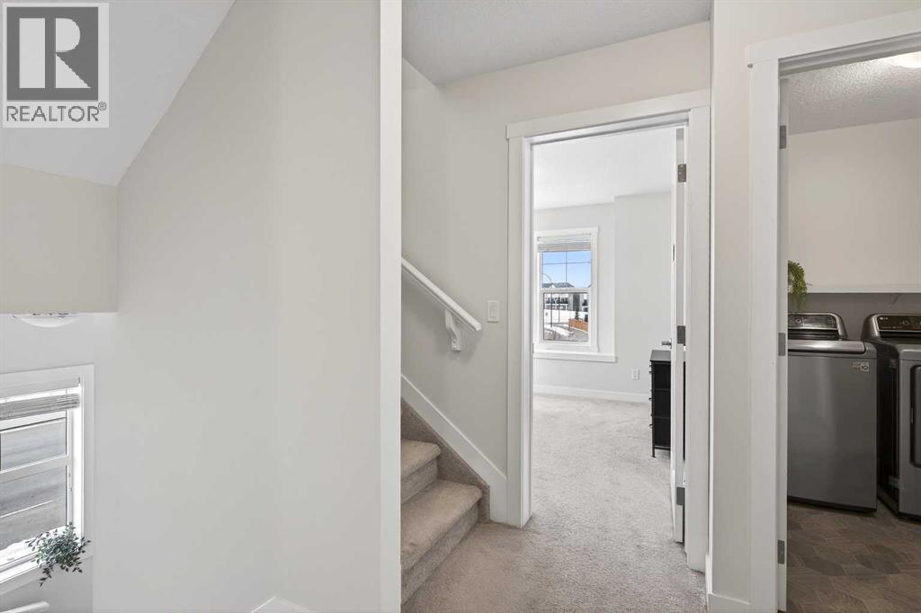 401 South Point Glen SW, Airdrie, Alberta  T4B 4L1 - Photo 20 - A2303732