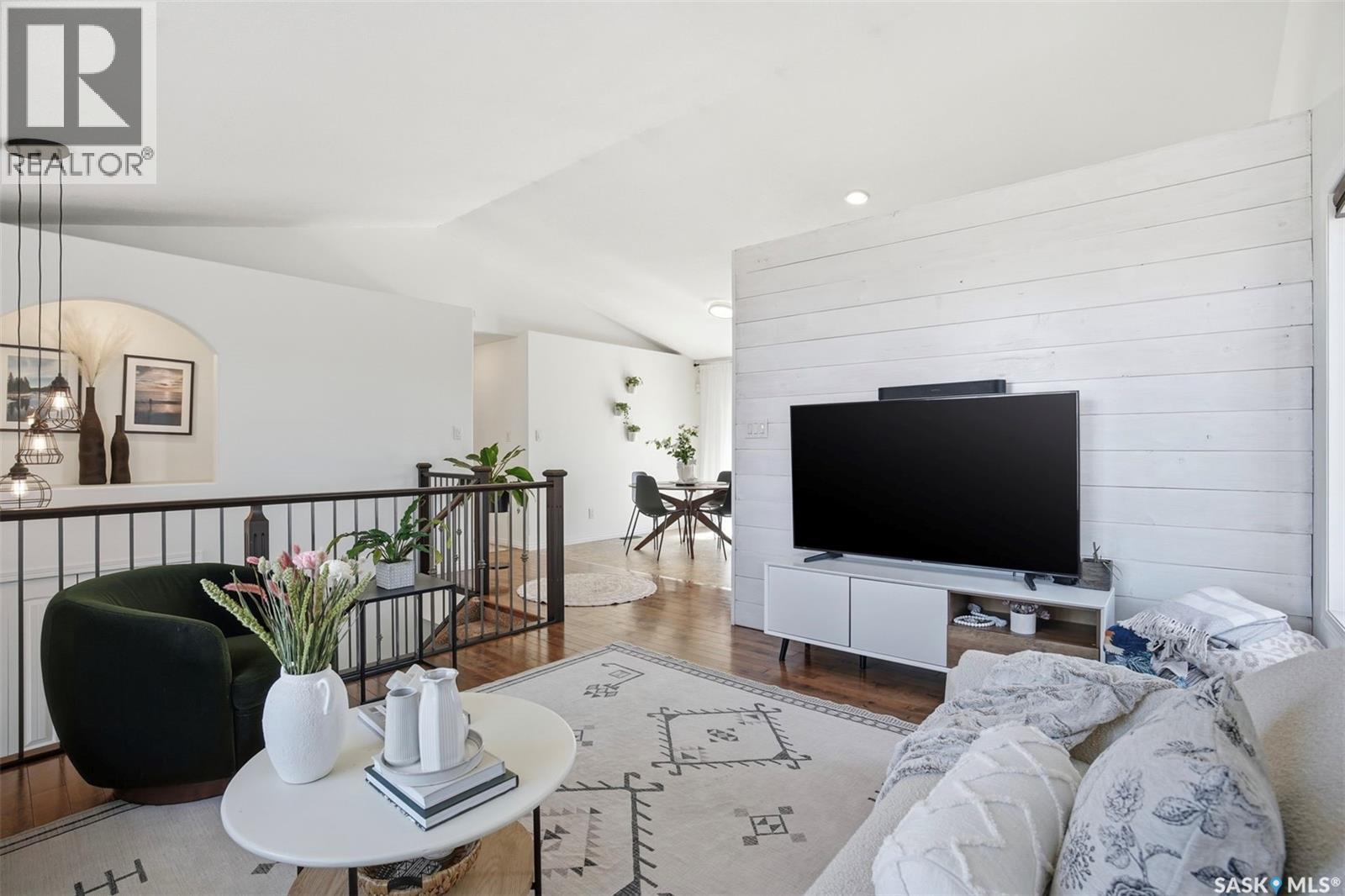 101 Lakeridge Drive, Warman, Saskatchewan  S0K 0A1 - Photo 3 - SK033793