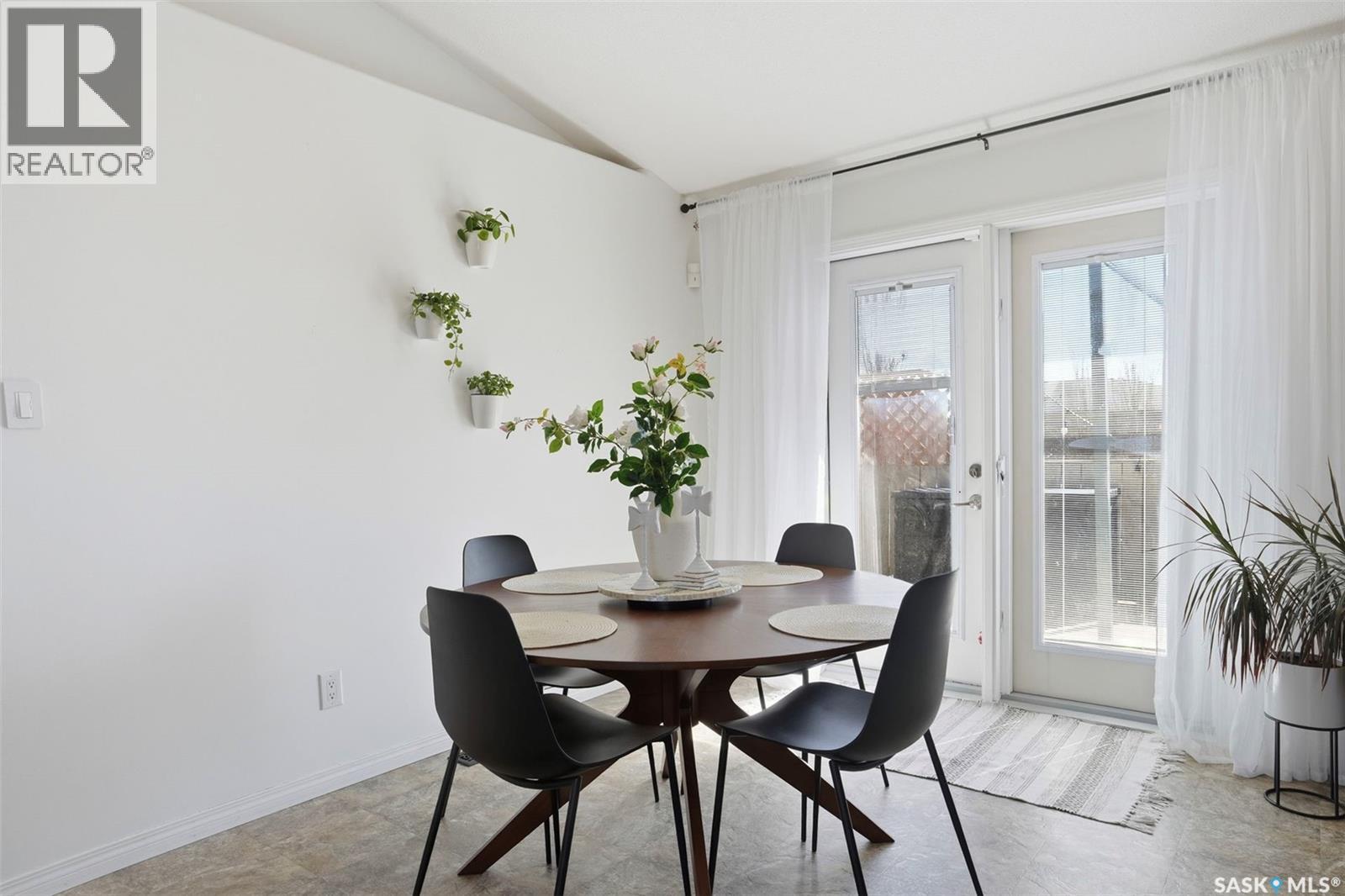 101 Lakeridge Drive, Warman, Saskatchewan  S0K 0A1 - Photo 4 - SK033793