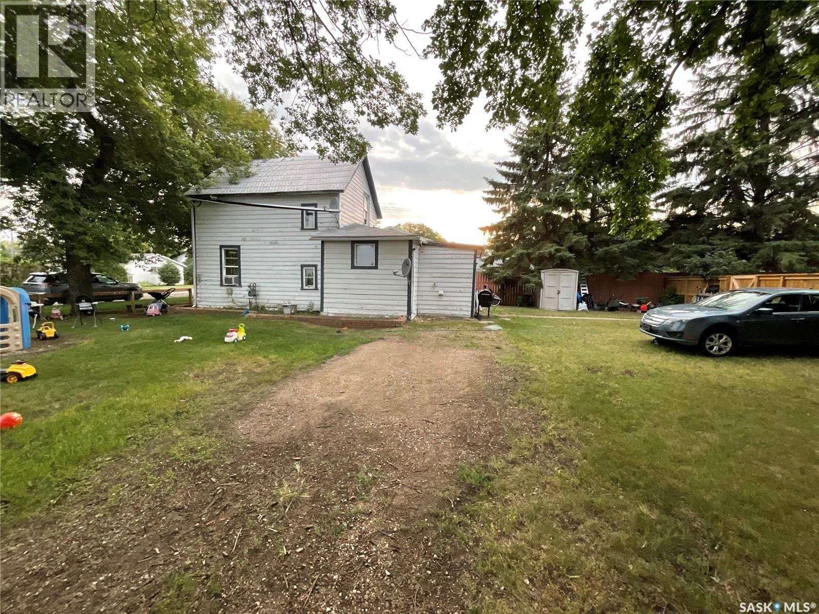 1002 8th Street, Rosthern, Saskatchewan  S0K 3R0 - Photo 16 - SK033776