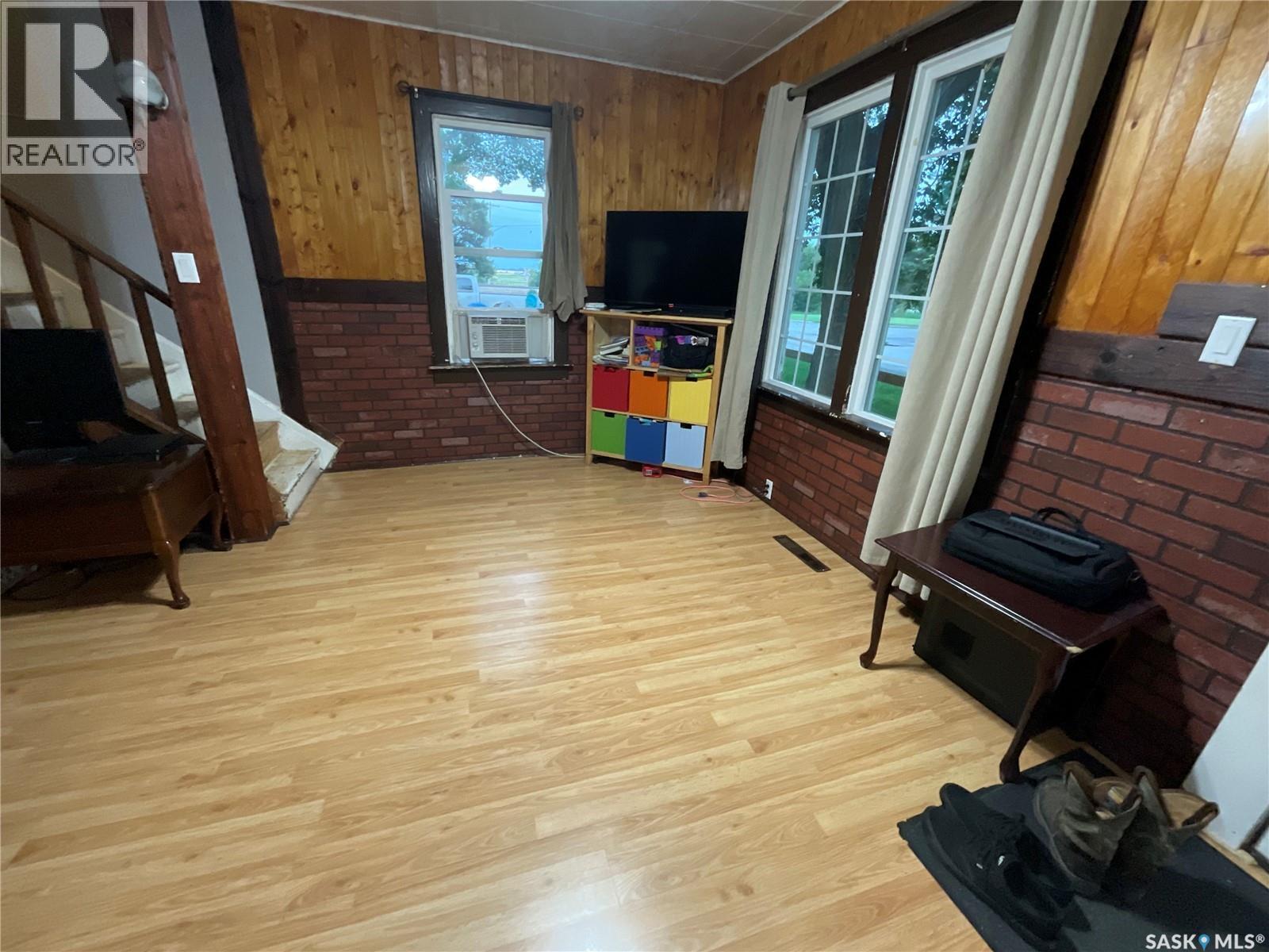 1002 8th Street, Rosthern, Saskatchewan  S0K 3R0 - Photo 6 - SK033776