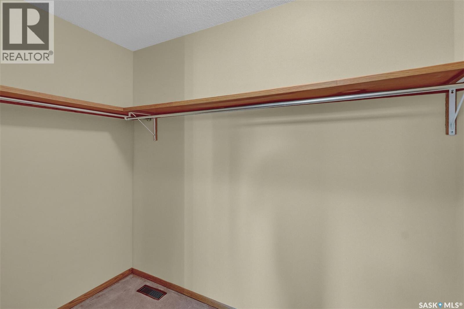 3139 Thacker Bay E, Regina, Saskatchewan  S4V 1Z2 - Photo 19 - SK033747