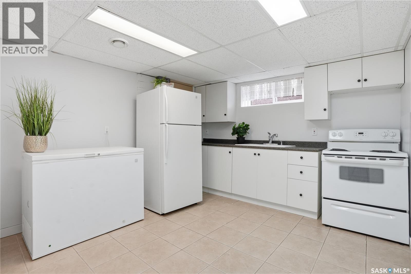 911 Dorothy Street, Regina, Saskatchewan  S4X 1E2 - Photo 27 - SK033744