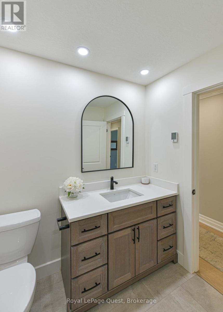 1975 Confederation Drive, Severn, Ontario  L3V 7L1 - Photo 19 - S13036704