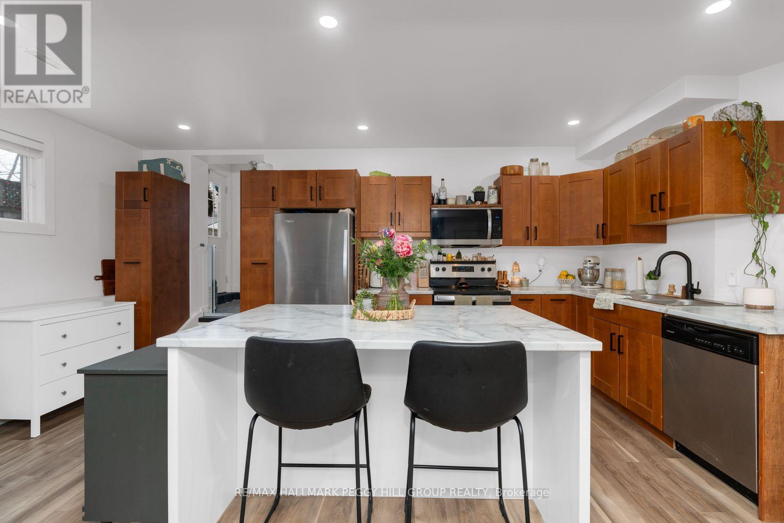 11 Vernon Street, Essa, Ontario  L3W 0V5 - Photo 8 - N13037662