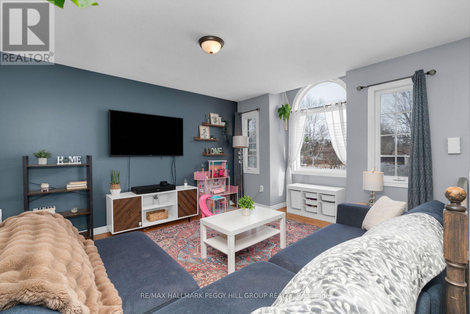 11a Vernon Street, Essa, Ontario  L3W 0V5 - Photo 2 - N13037672