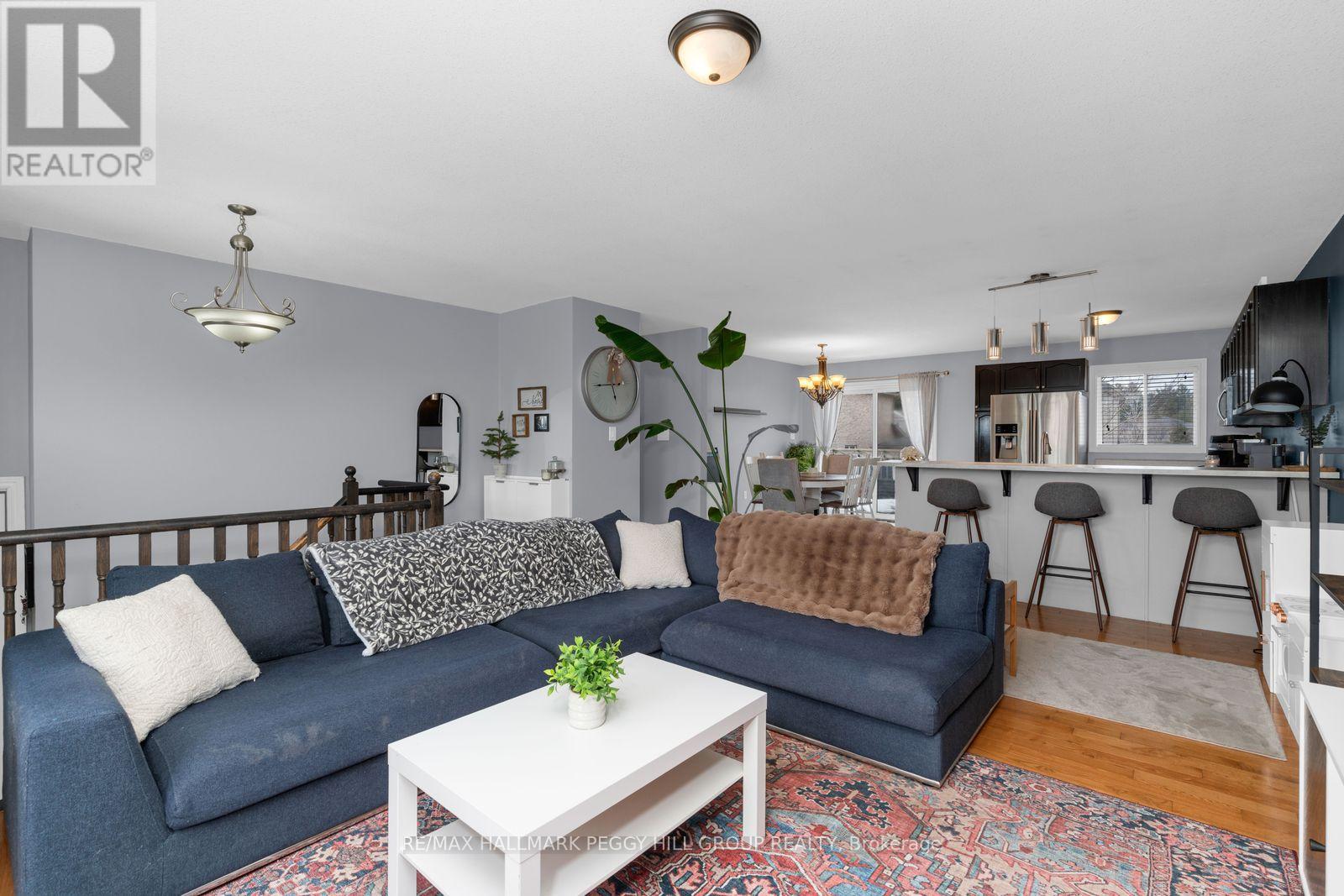 11a Vernon Street, Essa, Ontario  L3W 0V5 - Photo 3 - N13037672