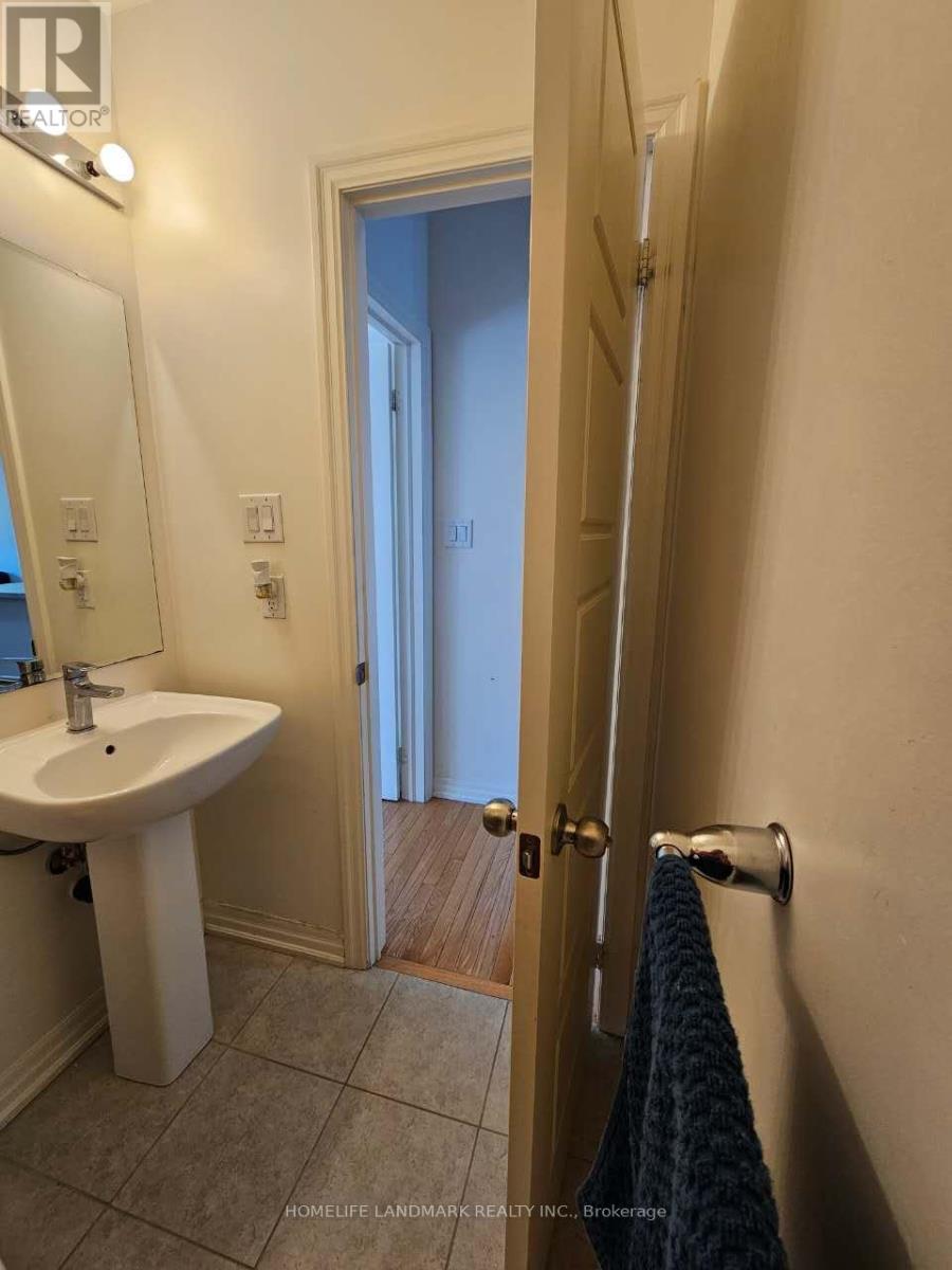 22 Vantage Loop, Newmarket, Ontario  L3X 0K6 - Photo 21 - N13037794