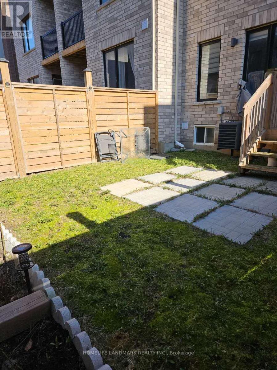 22 Vantage Loop, Newmarket, Ontario  L3X 0K6 - Photo 45 - N13037794