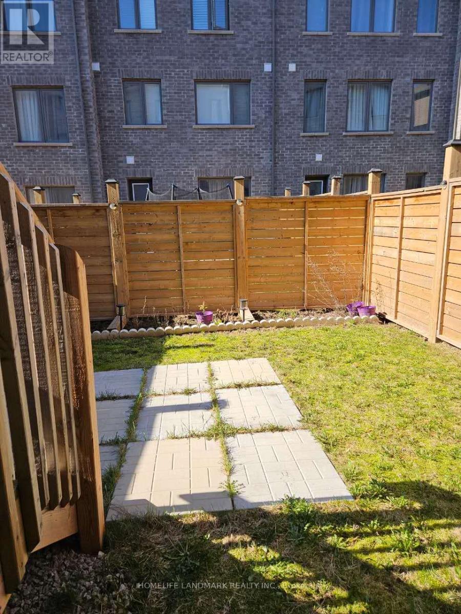 22 Vantage Loop, Newmarket, Ontario  L3X 0K6 - Photo 46 - N13037794