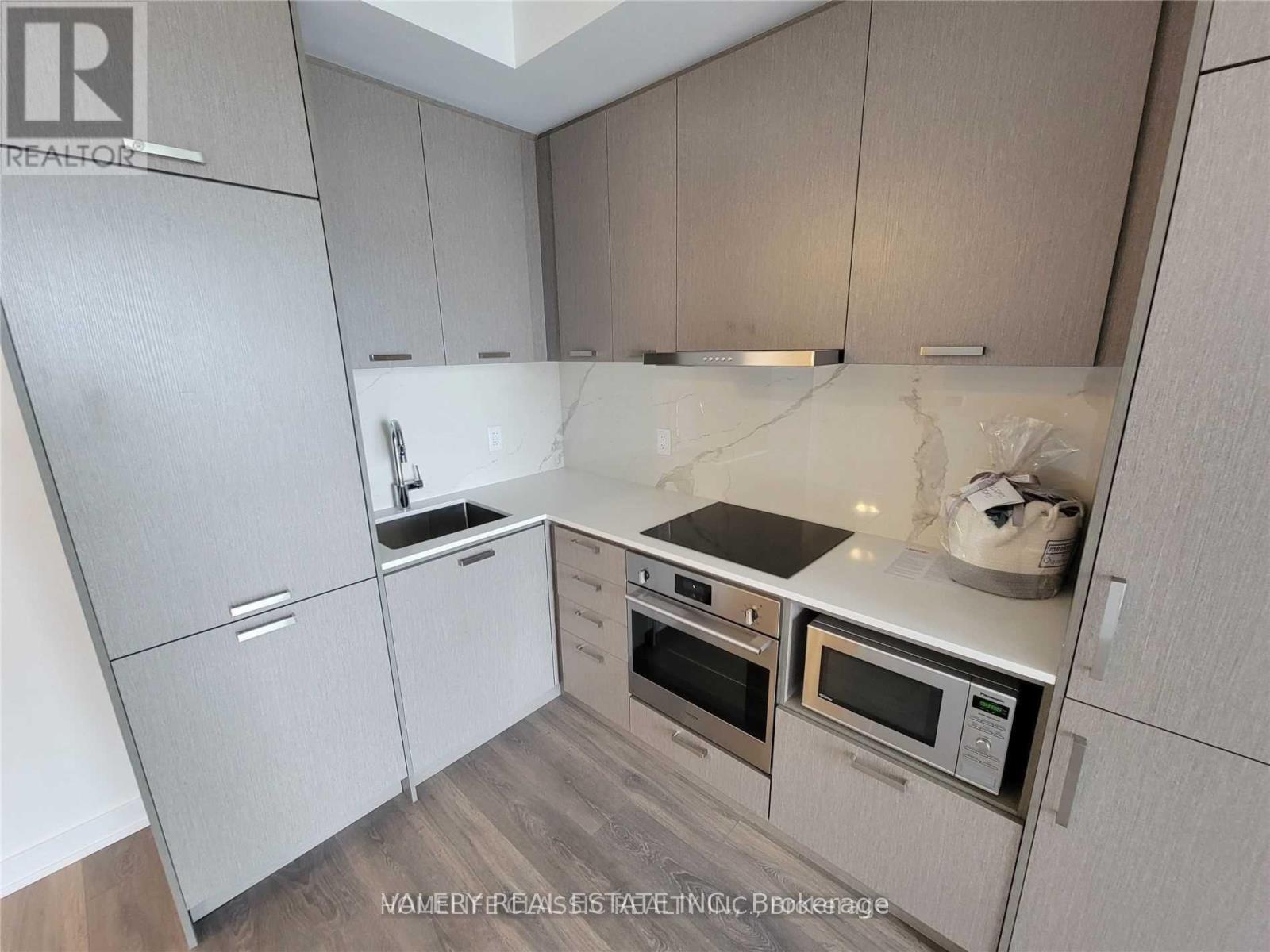 816 - 38 Honeycrisp Crescent N, Vaughan, Ontario  L4K 0M8 - Photo 12 - N13037808