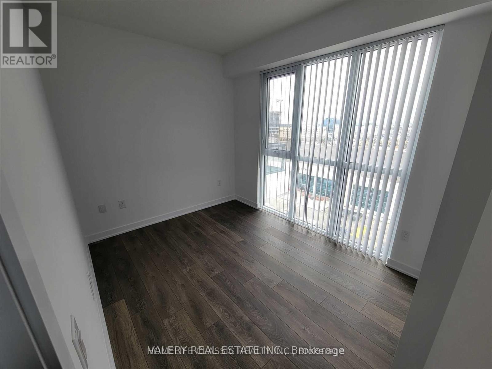 816 - 38 Honeycrisp Crescent N, Vaughan, Ontario  L4K 0M8 - Photo 5 - N13037808