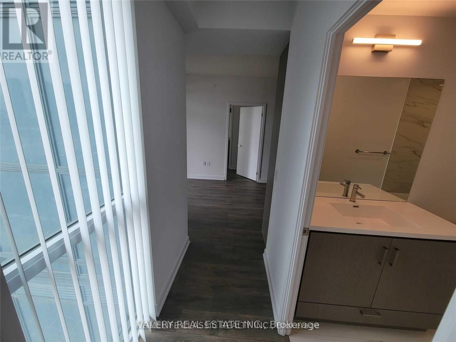 816 - 38 Honeycrisp Crescent N, Vaughan, Ontario  L4K 0M8 - Photo 7 - N13037808