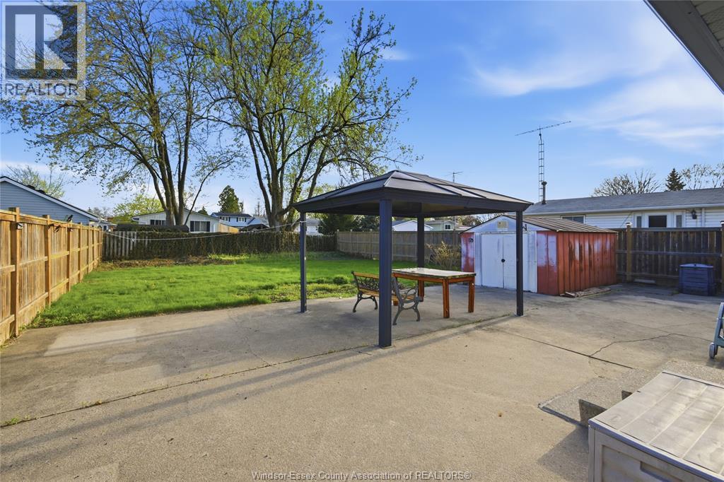 10395 Caledon Court, Windsor, Ontario  N8R 1C7 - Photo 11 - 26009067