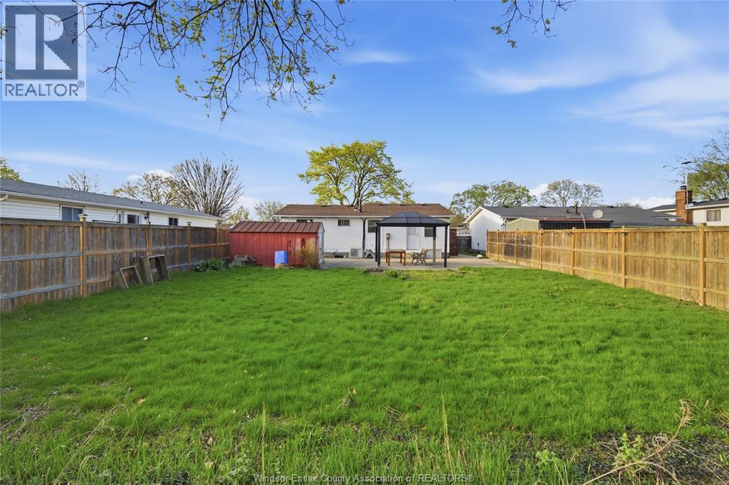 10395 Caledon Court, Windsor, Ontario  N8R 1C7 - Photo 12 - 26009067