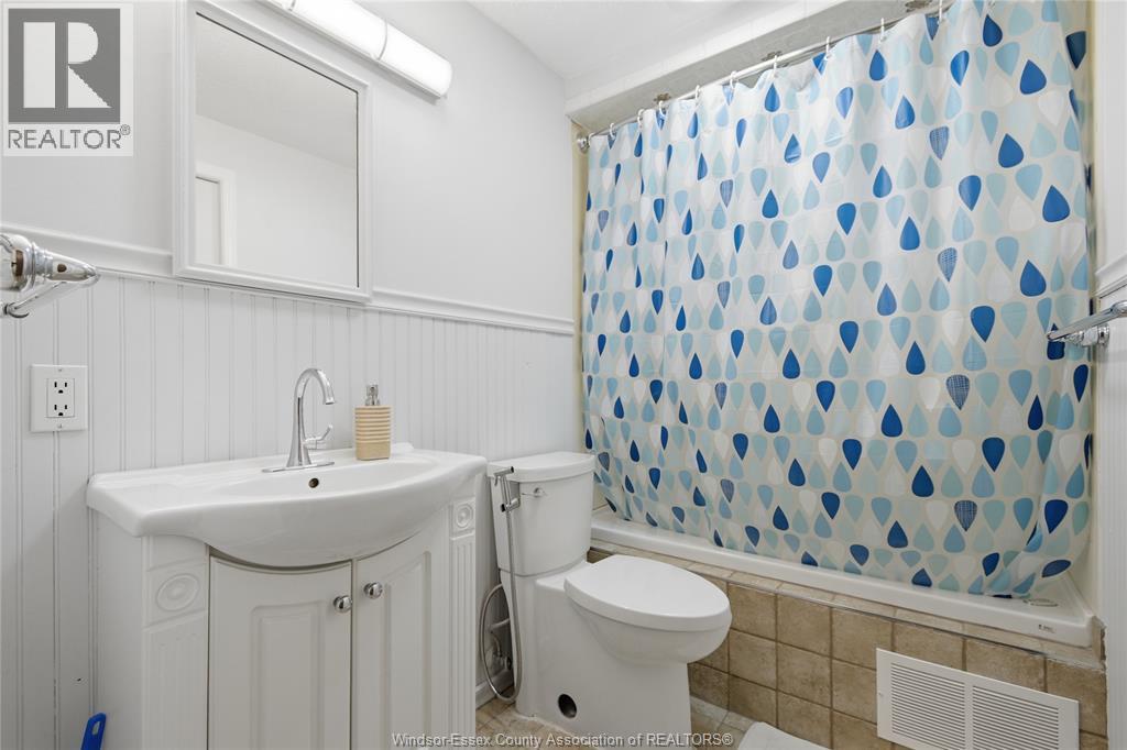 10395 Caledon Court, Windsor, Ontario  N8R 1C7 - Photo 22 - 26009067