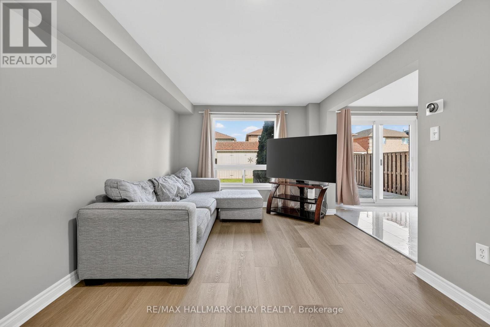 37 Majesty Boulevard, Barrie (Innis-Shore), Ontario  L4M 7K3 - Photo 16 - S13037744