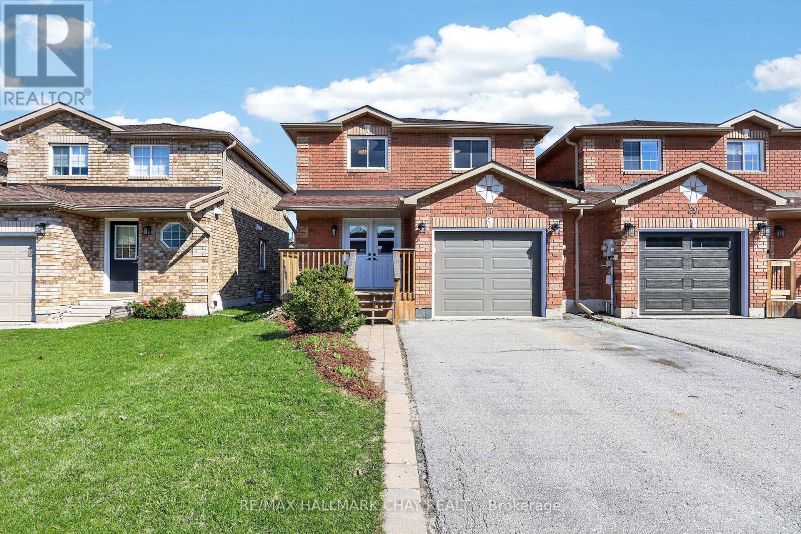 37 Majesty Boulevard, Barrie (Innis-Shore), Ontario  L4M 7K3 - Photo 2 - S13037744