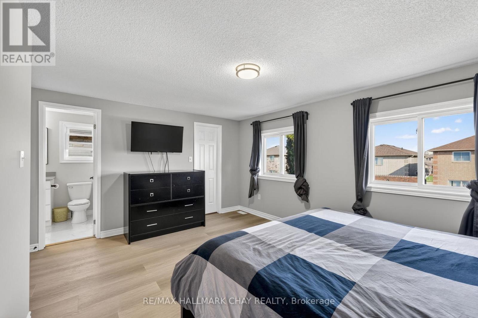 37 Majesty Boulevard, Barrie (Innis-Shore), Ontario  L4M 7K3 - Photo 21 - S13037744