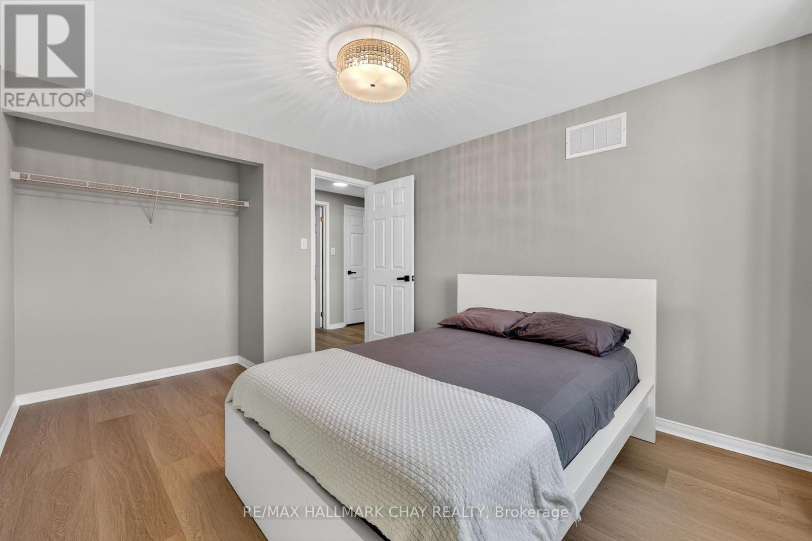 37 Majesty Boulevard, Barrie (Innis-Shore), Ontario  L4M 7K3 - Photo 23 - S13037744