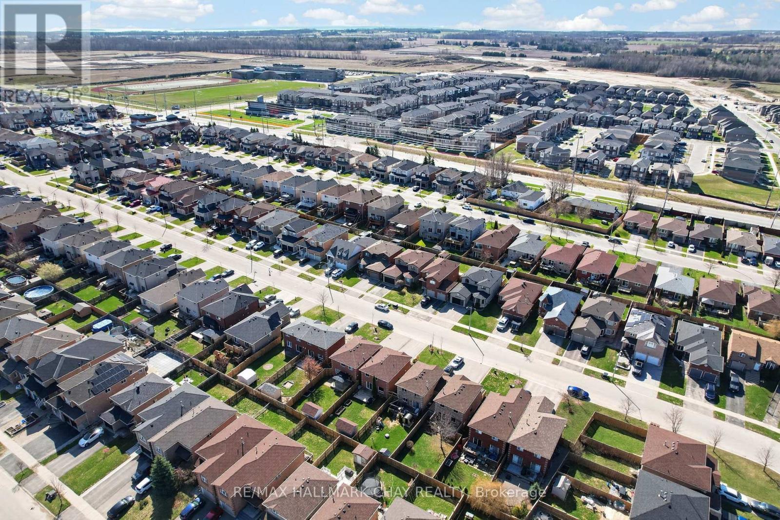 37 Majesty Boulevard, Barrie (Innis-Shore), Ontario  L4M 7K3 - Photo 40 - S13037744