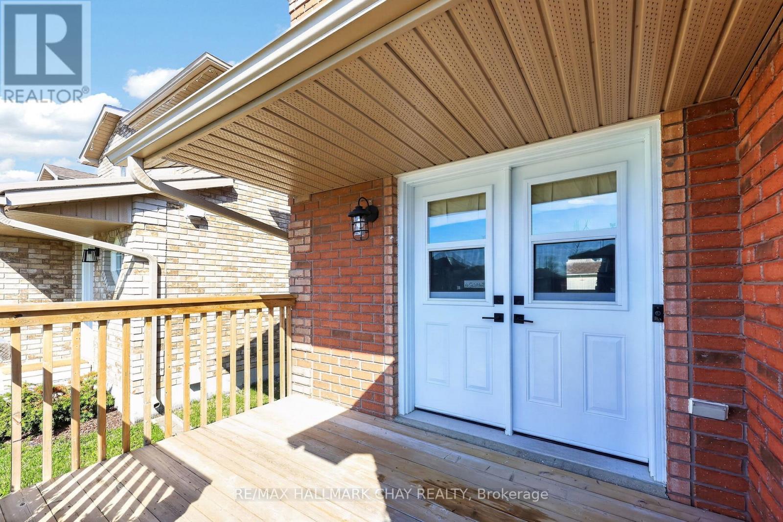 37 Majesty Boulevard, Barrie (Innis-Shore), Ontario  L4M 7K3 - Photo 5 - S13037744