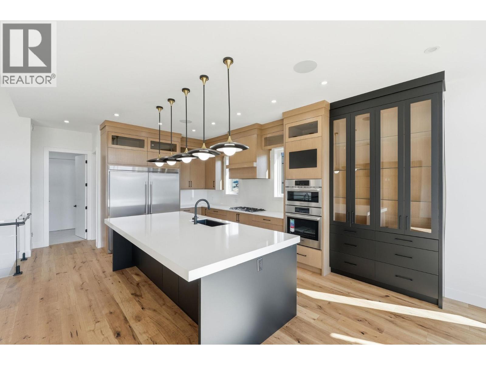 1087 Carnoustie Drive, Kelowna, British Columbia  V1P 0A3 - Photo 8 - 10384696