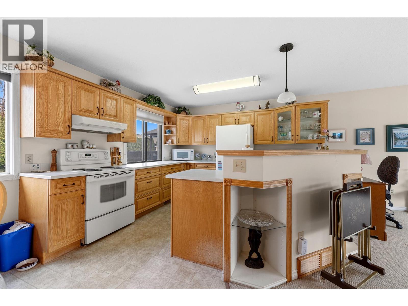 1272 Hillaby Court, Kelowna, British Columbia  V1X 6Y1 - Photo 10 - 10384620