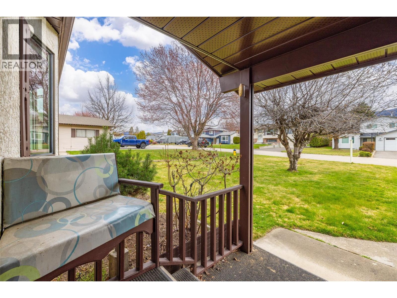 1272 Hillaby Court, Kelowna, British Columbia  V1X 6Y1 - Photo 6 - 10384620