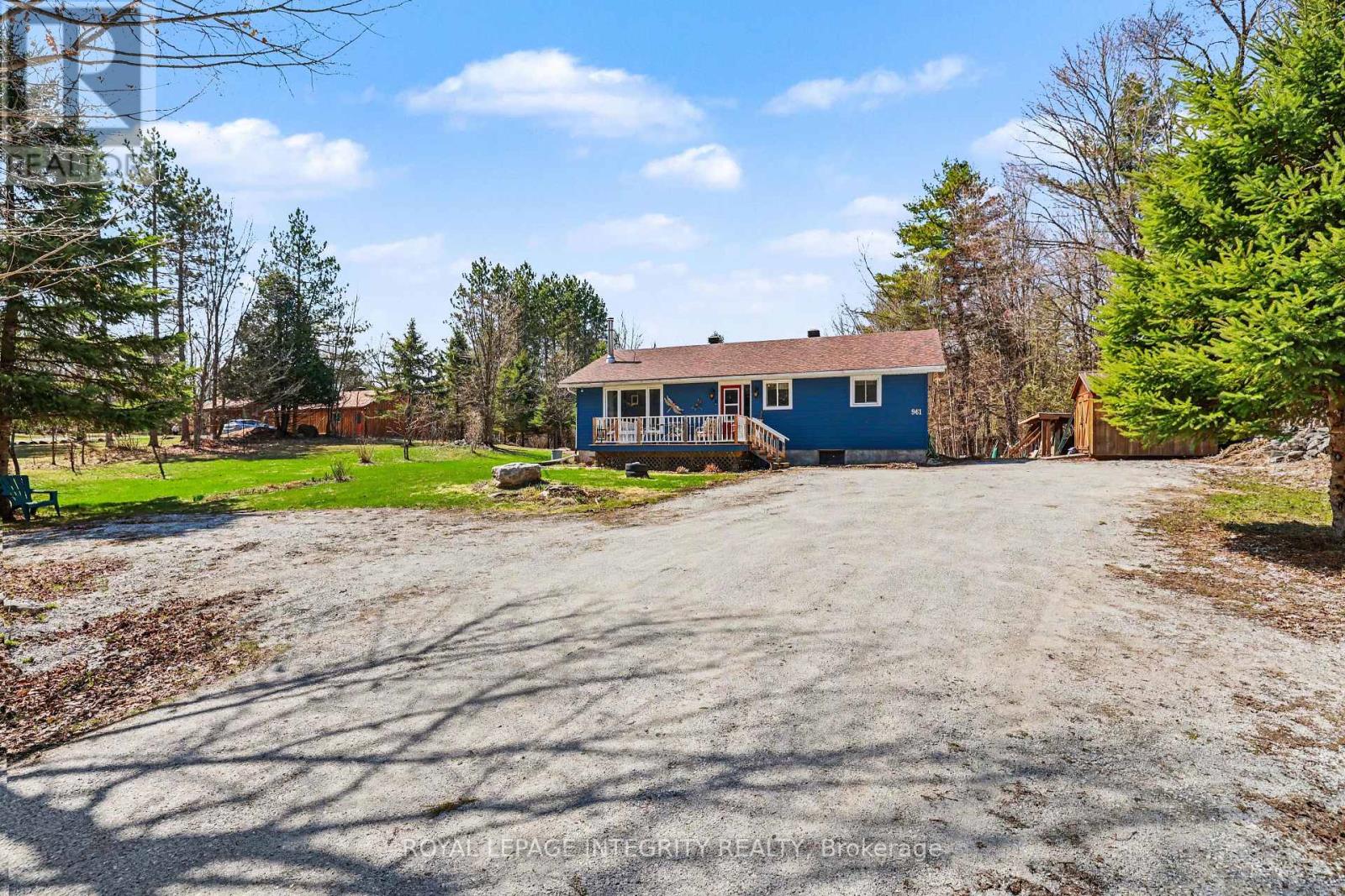 961 11th Concession Road, Lanark Highlands, Ontario  K0G 1M0 - Photo 2 - X13037654