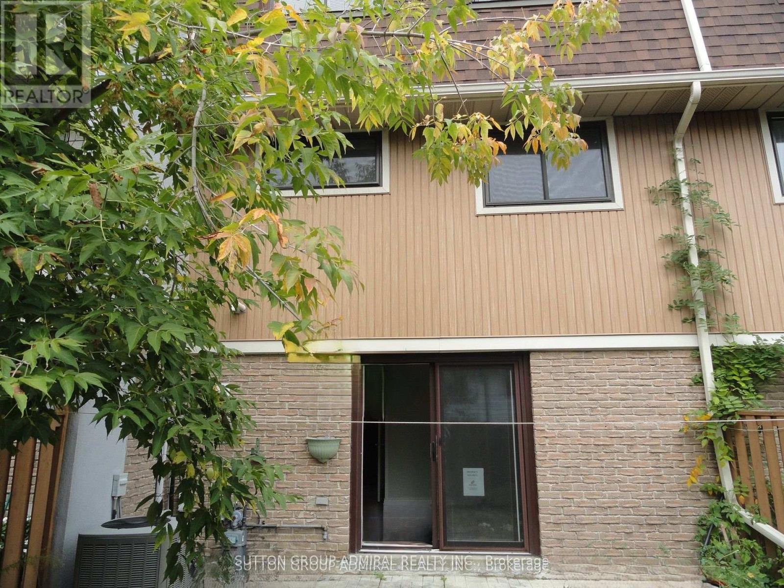 137 Ashton Crescent, Brampton, Ontario  L6S 3J9 - Photo 3 - W13037776