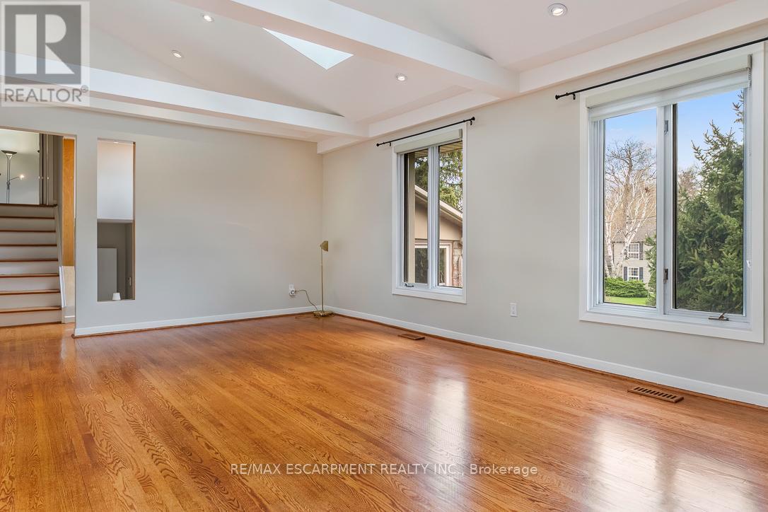 1443 Birchwood Drive, Mississauga, Ontario  L5J 1T3 - Photo 6 - W13037786