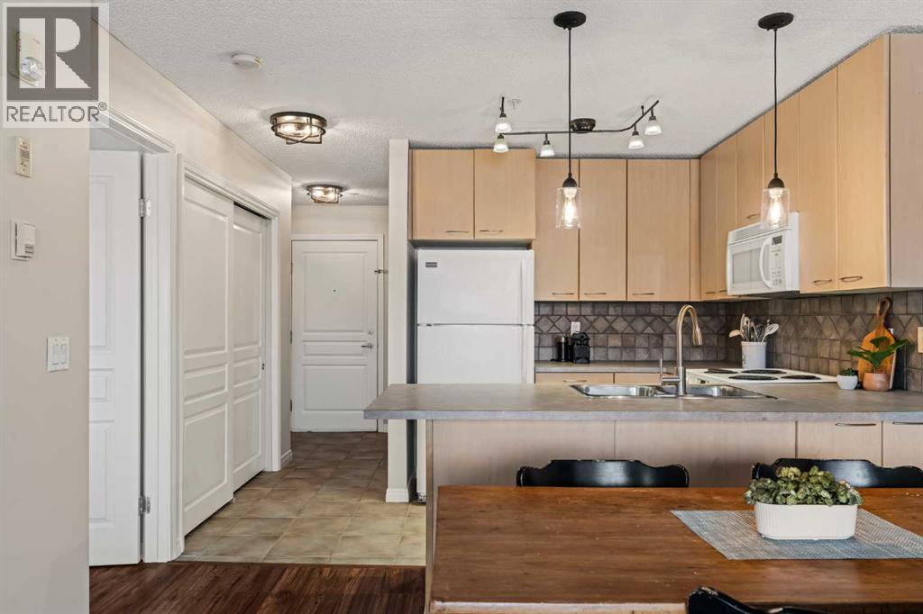209, 5115 Richard Road Sw, Calgary, Alberta  T3E 7M7 - Photo 3 - A2304664