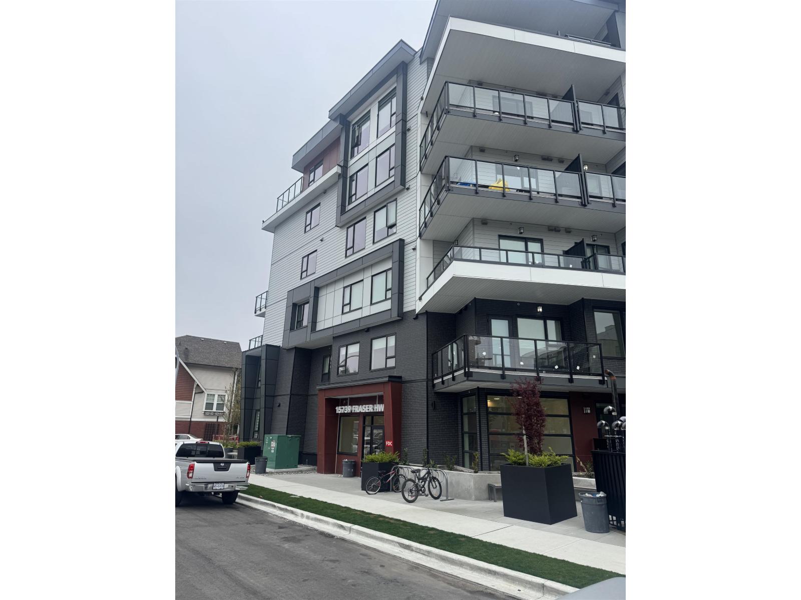 303 15739 Fraser Highway, Surrey, British Columbia  V4N 6Y4 - Photo 10 - R3110527