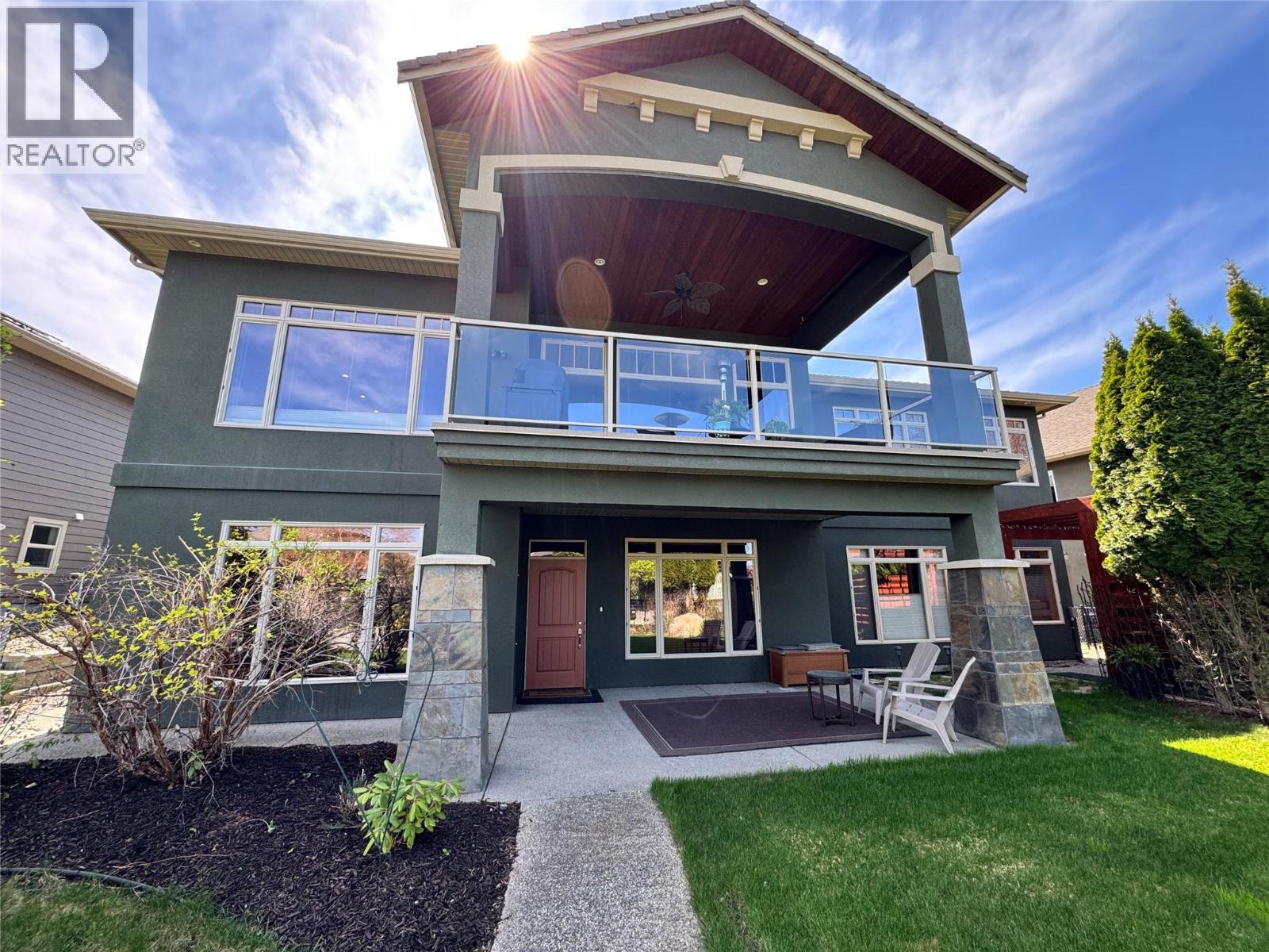 742 Crozier Avenue, Kelowna, British Columbia