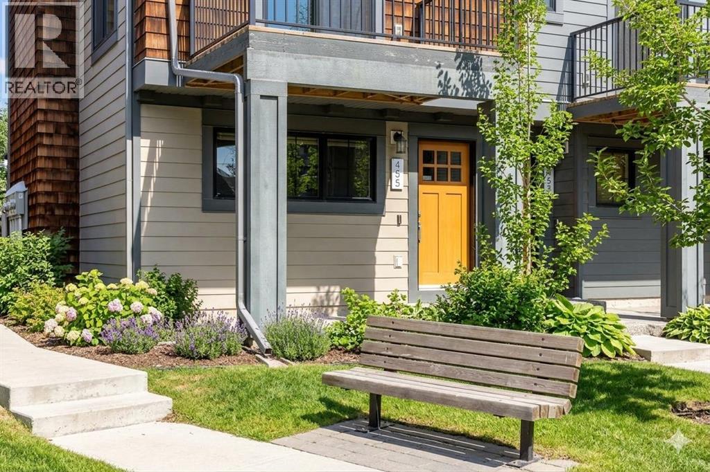 455 Ascot Circle Sw, Calgary, Alberta  T3H 0X3 - Photo 3 - A2287431