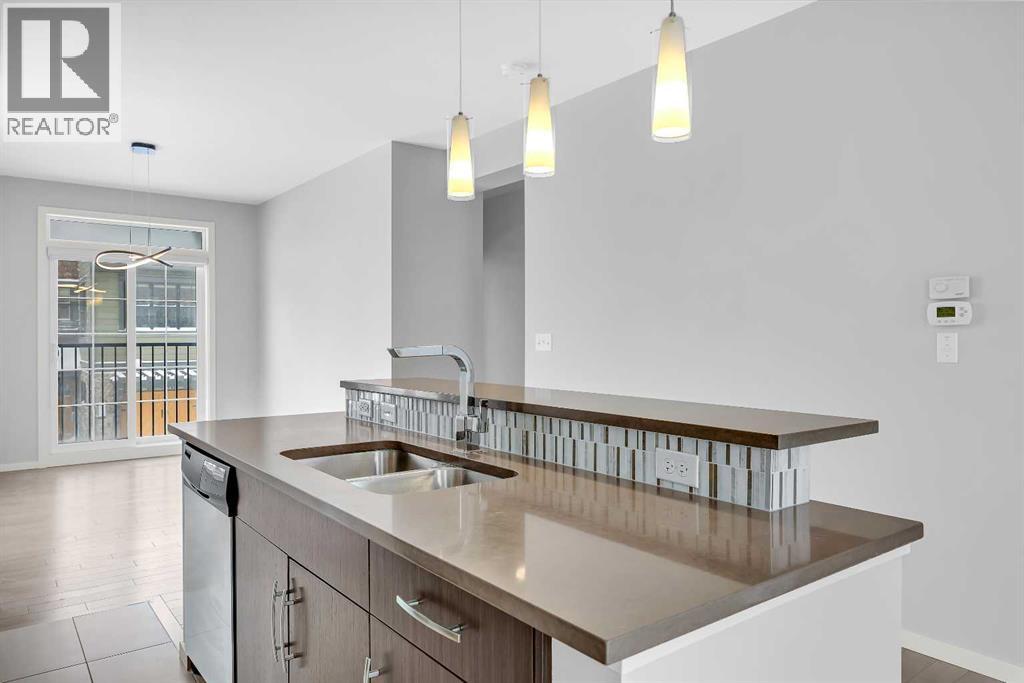 455 Ascot Circle Sw, Calgary, Alberta  T3H 0X3 - Photo 12 - A2287431