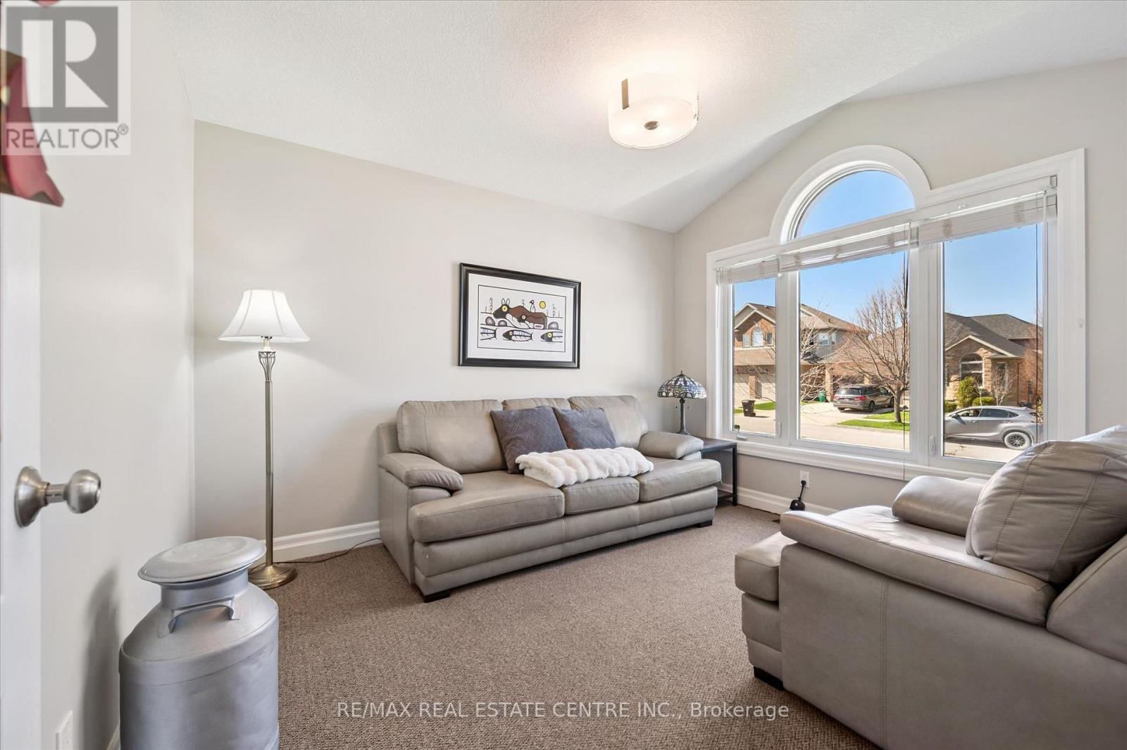 97 Wagler Avenue, Wilmot, Ontario  N3A 4K8 - Photo 3 - X13037674