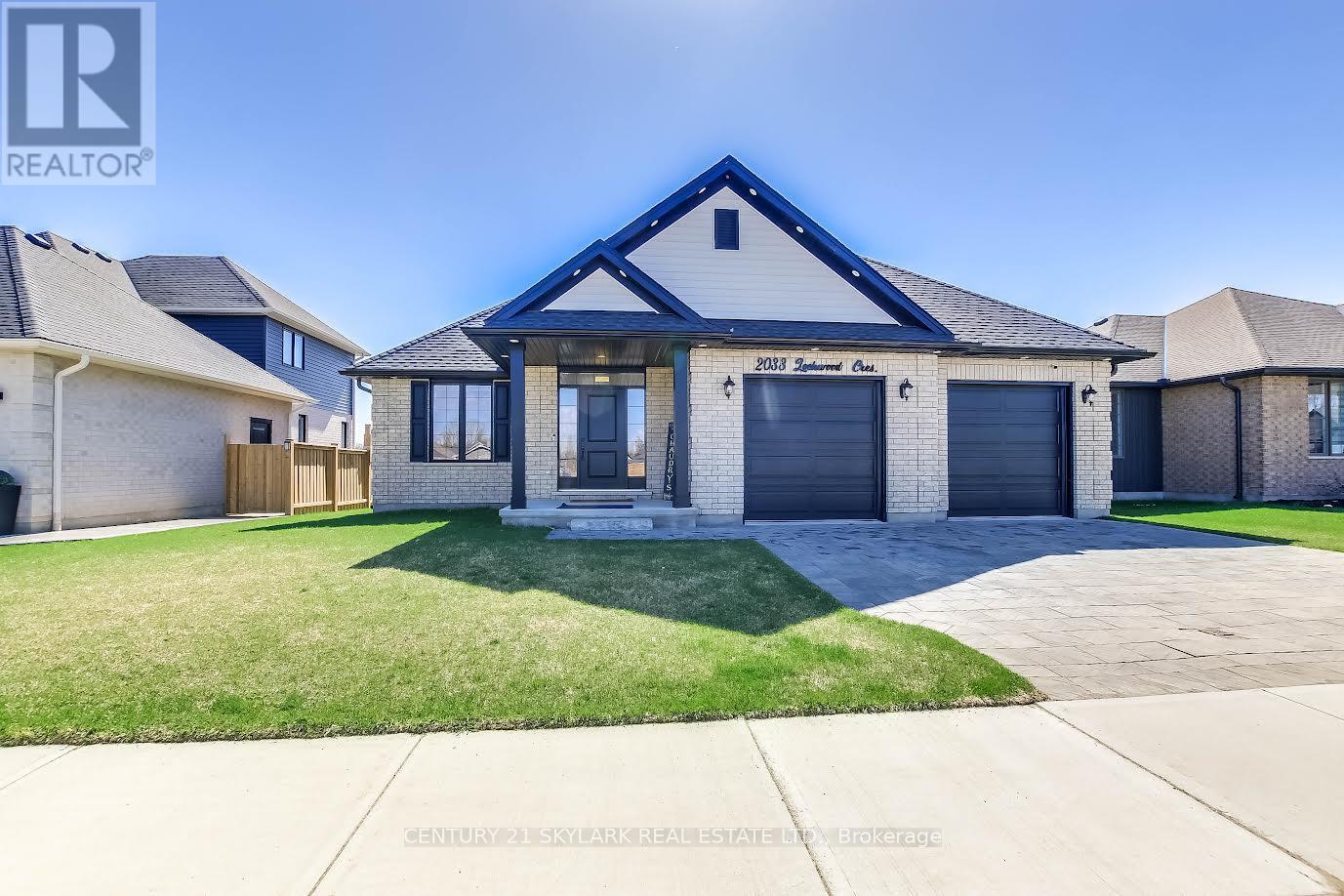 2033 LOCKWOOD CRESCENT, Strathroy-Caradoc, Ontario
