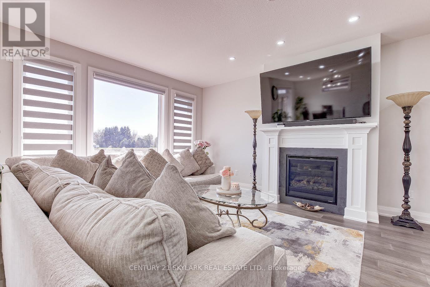 2033 Lockwood Crescent, Strathroy-Caradoc, Ontario  N0L 1W0 - Photo 12 - X13037780