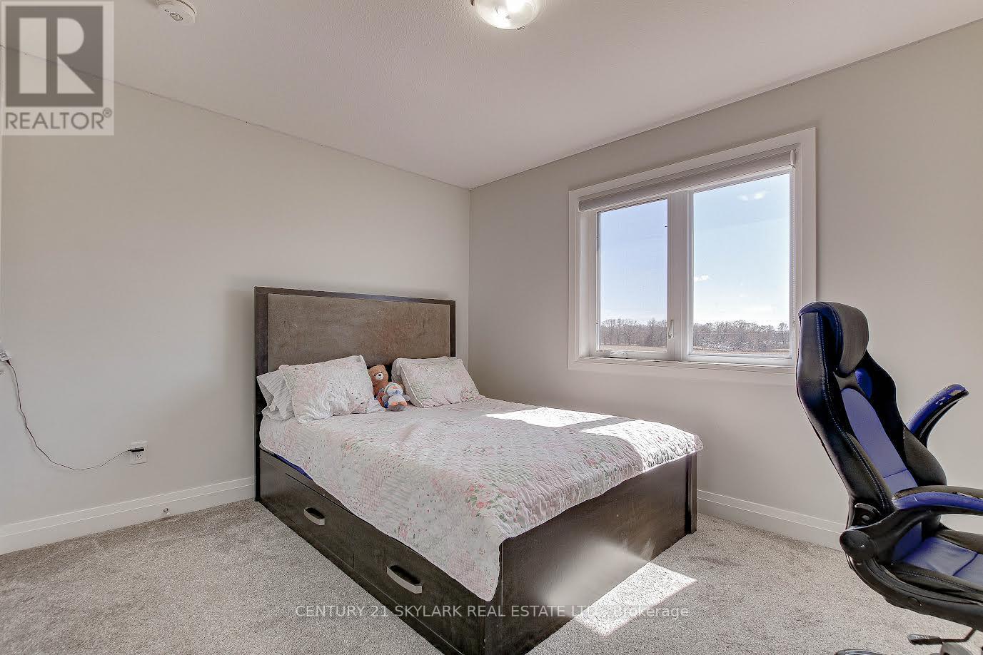 2033 Lockwood Crescent, Strathroy-Caradoc, Ontario  N0L 1W0 - Photo 21 - X13037780