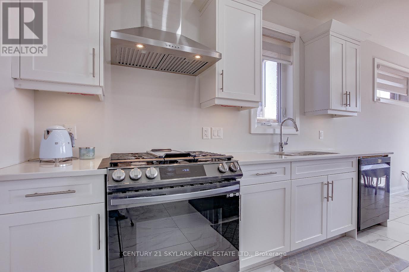 2033 Lockwood Crescent, Strathroy-Caradoc, Ontario  N0L 1W0 - Photo 8 - X13037780