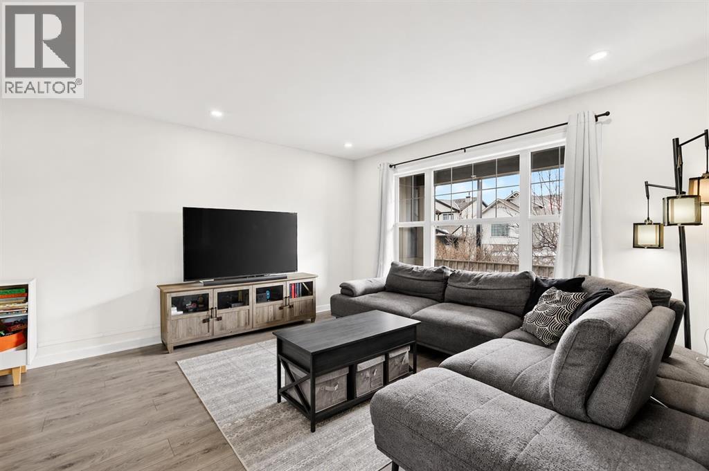 520 Morningside Park Sw, Airdrie, Alberta  T4B 3M6 - Photo 3 - A2300300